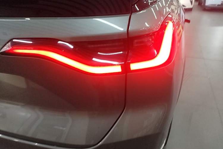 Used Nio ES8 2020 580 km Range Six-Seater Version Right Rear Taillight