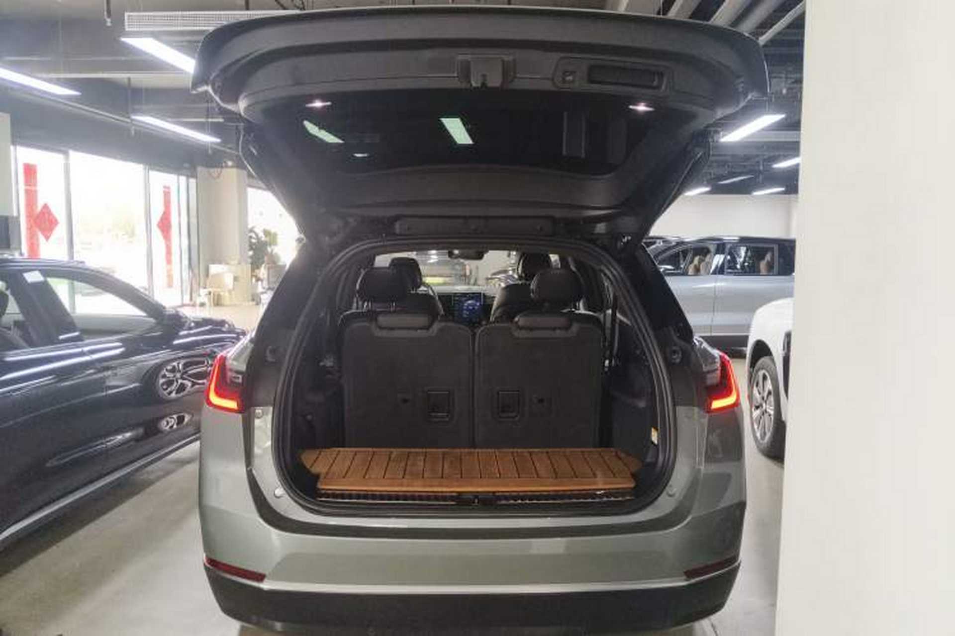 Used Nio ES8 2020 580 km Range Six-Seater Version Trunk