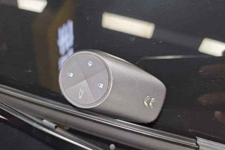 Used Nio ES8 2020 450 km Range 7-Seater Version Vehicle Key