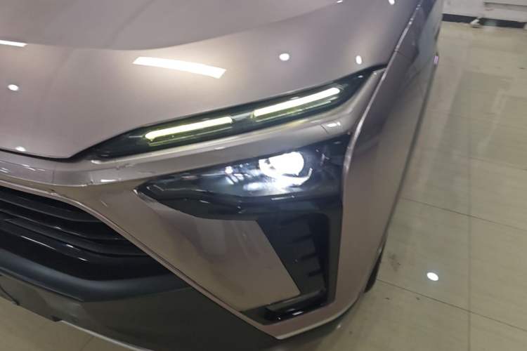 Used Nio ES8 2020 580 km Range Six-Seater Version Left Front Headlight