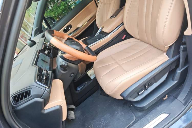 Used Nio ES8 2020 450 km Range 6-Seater Version Left Front Seat