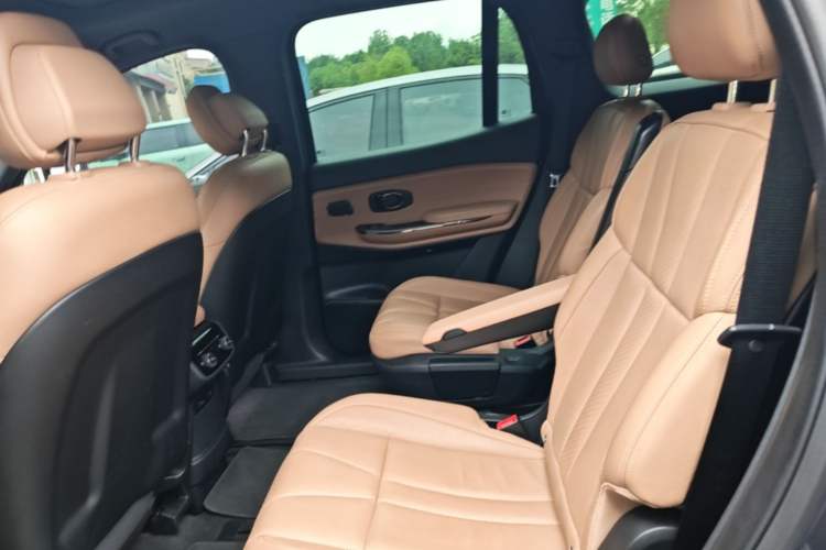 Used Nio ES8 2020 450 km Range 6-Seater Version Left Rear Seat