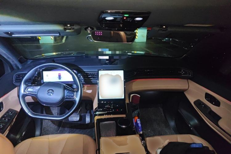 Used Nio ES8 2020 415 km Range 6-Seater Version Center Console
