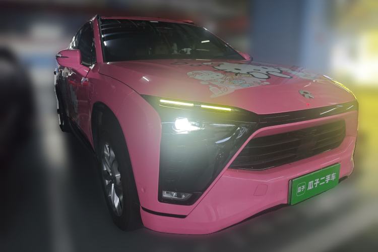 Used Nio ES8 2020 415 km Range 6-Seater Version Front Right 45 Deg