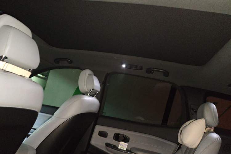 Used Nio ES8 2020 580 km Range Six-Seater Version Headliner