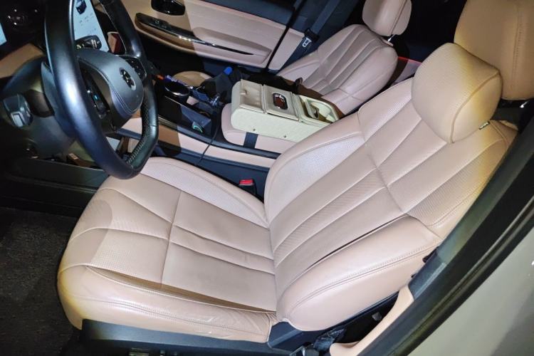 Used Nio ES8 2020 415 km Range 6-Seater Version Left Front Seat