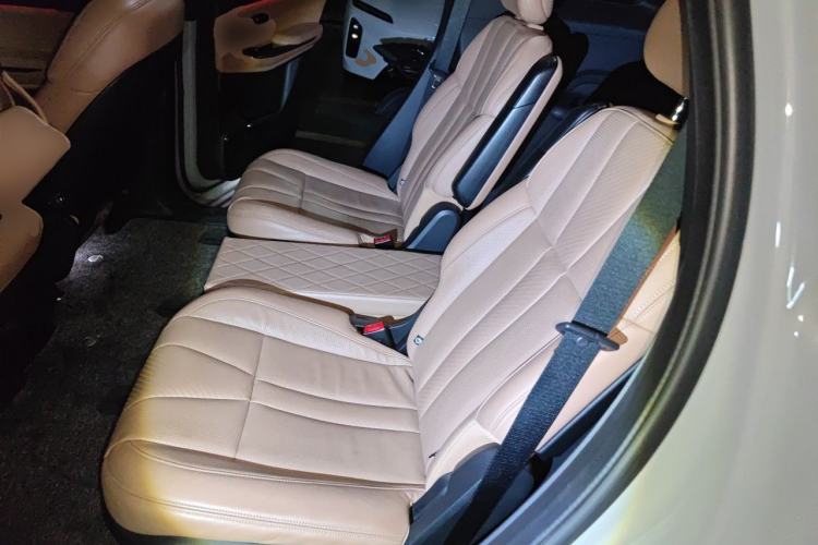 Used Nio ES8 2020 415 km Range 6-Seater Version Left Rear Seat