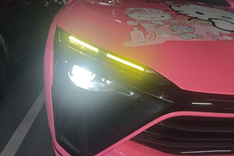 Used Nio ES8 2020 415 km Range 6-Seater Version Right Front Headlight