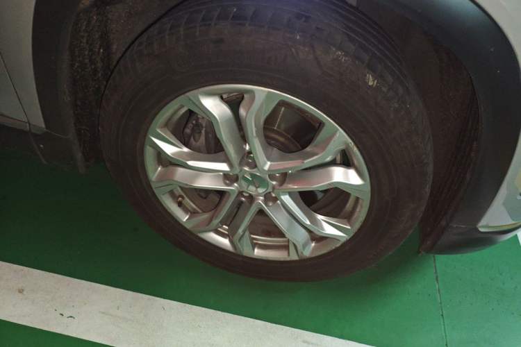 Used Nio ES8 2020 580 km Range Six-Seater Version Right Front Wheel Hub