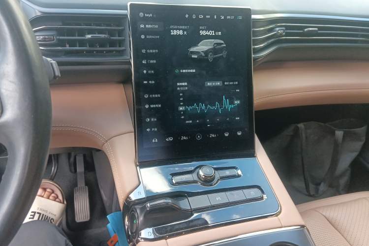 Used Nio ES8 2020 415 km Signature Edition 6-Seater Version Audio And AC Panel