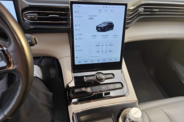 Used Nio ES8 2020 580 km Signature Edition 7-Seater Version Audio And AC Panel