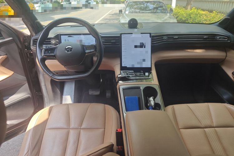 Used Nio ES8 2020 580 km Range Signature Edition Six-Seater Version Center Console