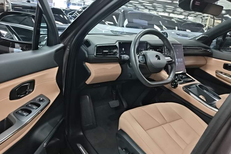 Used Nio ES8 2020 415 KM Signature Edition 7-Seater Version Driver Seat