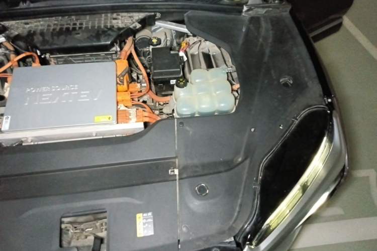 Used Nio ES8 2020 580 km Range Six-Seater Version Engine Bay Left