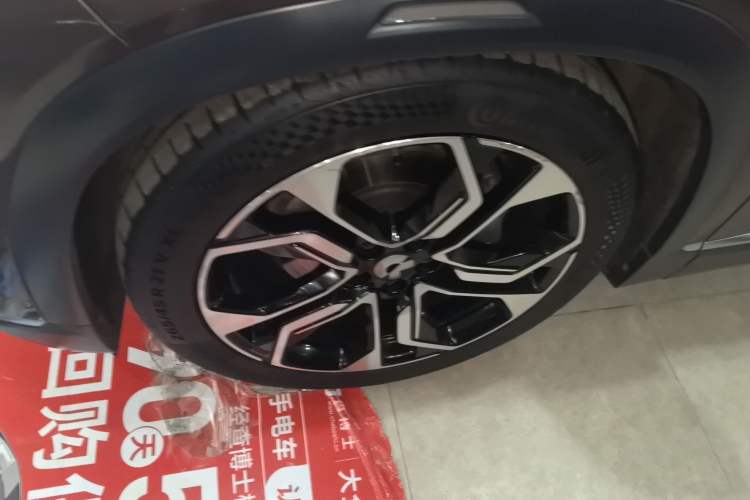 Used Nio ES8 2020 580 km Range Signature Edition Six-Seater Version Exterior 2