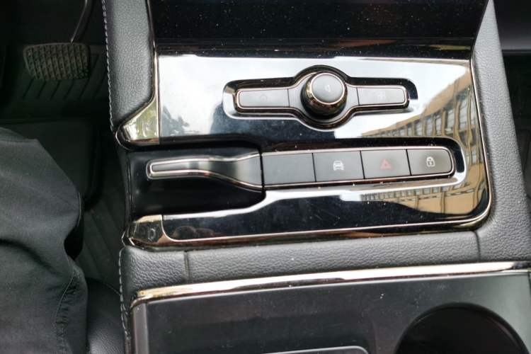 Used Nio ES8 2020 415 km Signature Edition 6-Seater Version Gear Lever