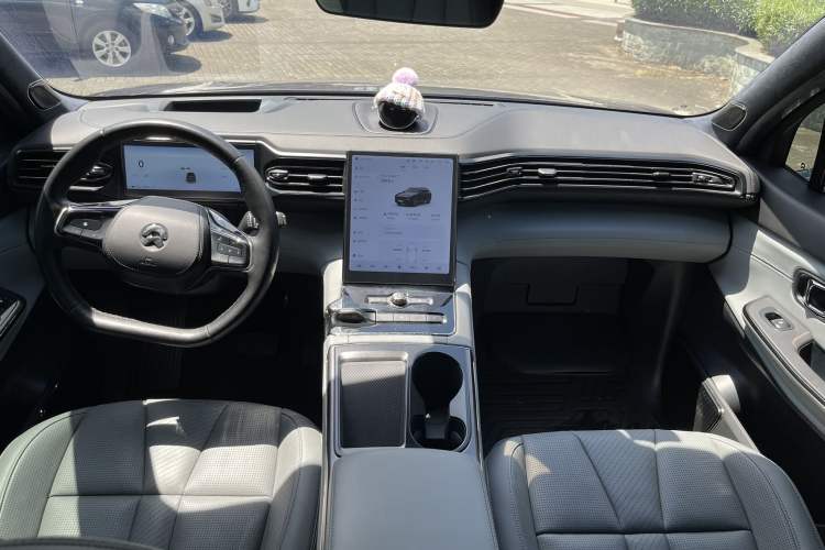 Used Nio ES8 2020 415 km Signature Edition 6-Seater Version Interior 1