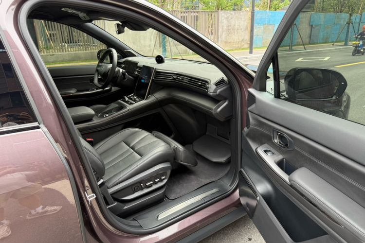 Used Nio ES8 2020 415 km Range 7-Seater Version Interior 12