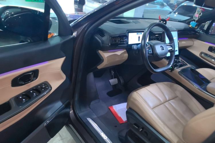 Used Nio ES8 2020 580 km Range Signature Edition Six-Seater Version Interior 3