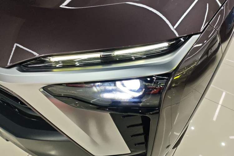 Used Nio ES8 2020 415 km Range 6-Seater Version Left Front Headlight