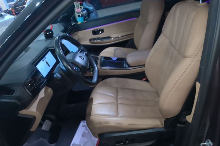 Used Nio ES8 2020 580 km Range Signature Edition Six-Seater Version Left Front Seat