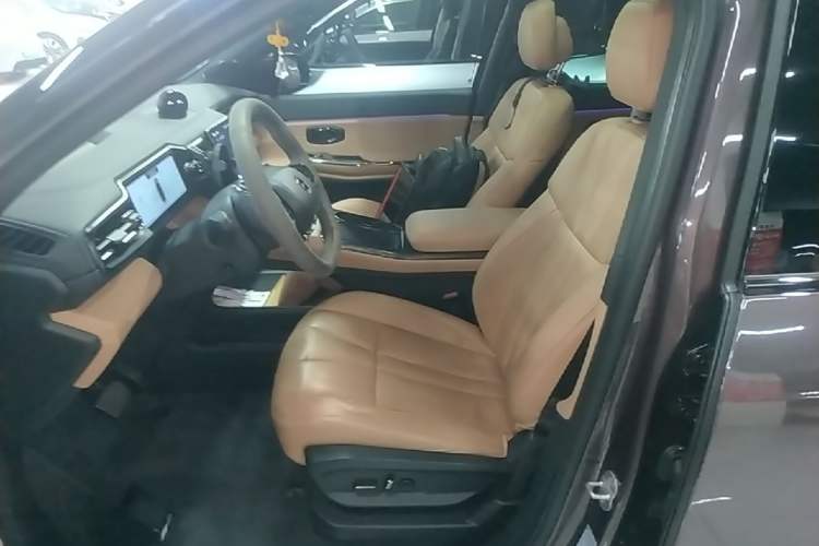 Used Nio ES8 2020 415 km Range 6-Seater Version Left Front Seat