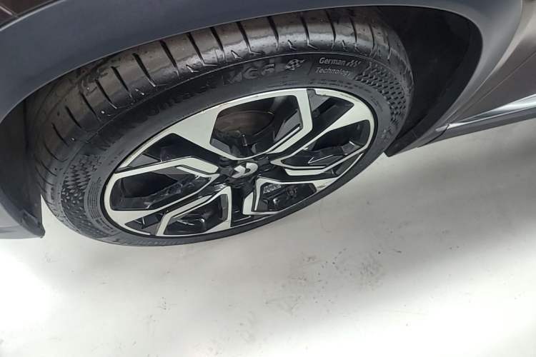 Used Nio ES8 2020 415 KM Signature Edition 7-Seater Version Left Front Wheel Hub