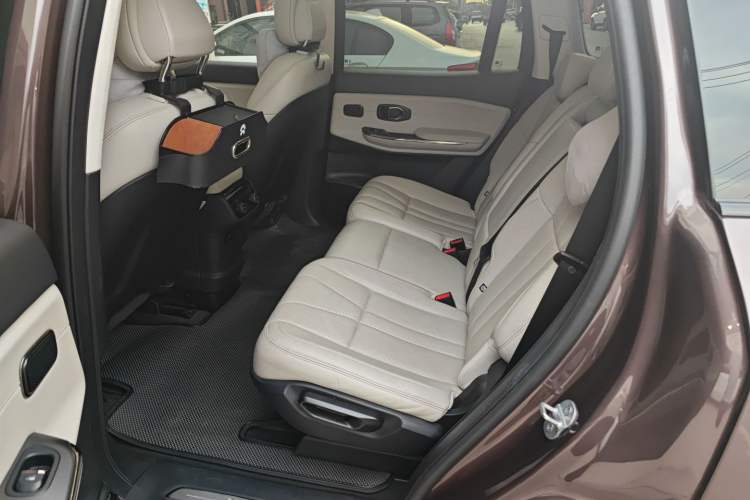 Used Nio ES8 2020 580 km Signature Edition 7-Seater Version Left Rear Seat