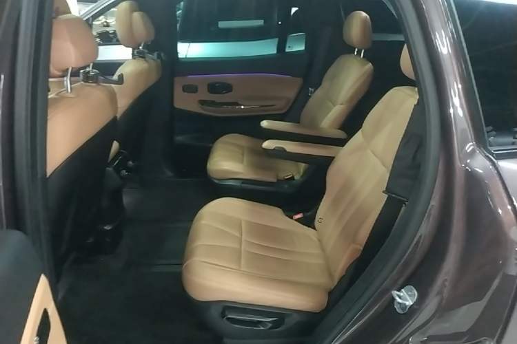 Used Nio ES8 2020 415 km Range 6-Seater Version Left Rear Seat
