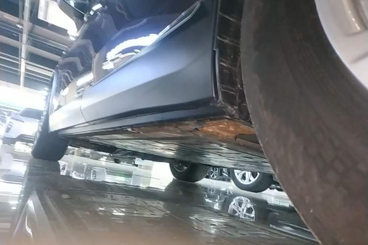 Used Nio ES8 2020 415 km Range 6-Seater Version Left Side Sill