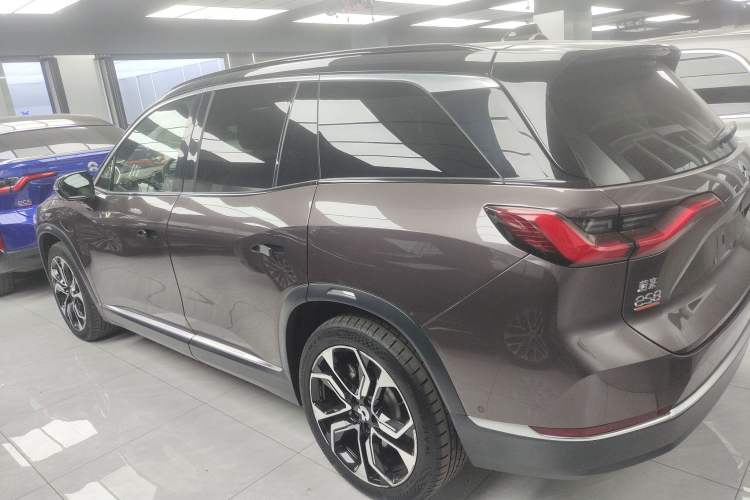 Used Nio ES8 2020 415 km Signature Edition 6-Seater Version Left Side