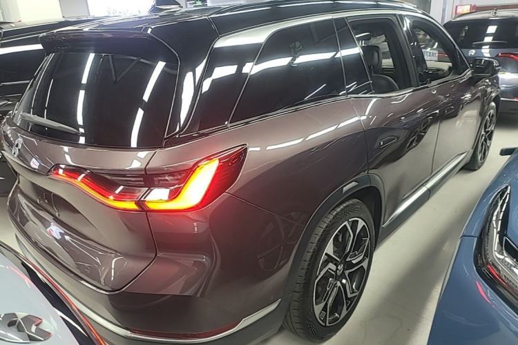 Used Nio ES8 2020 415 KM Signature Edition 7-Seater Version Rear Right 45 Deg