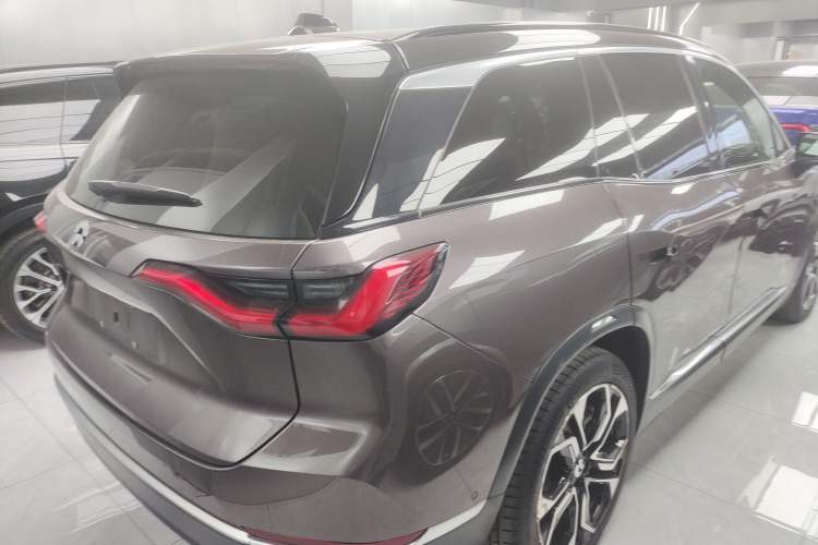 Used Nio ES8 2020 415 km Signature Edition 6-Seater Version Rear Right 45 Deg