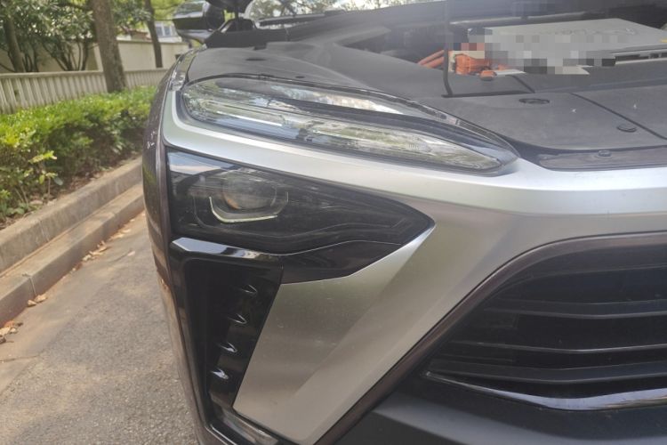Used Nio ES8 2020 580 km Range Signature Edition Six-Seater Version Right Front Headlight