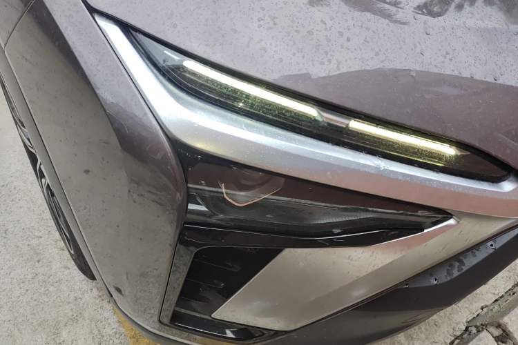 Used Nio ES8 2020 580 km Signature Edition 7-Seater Version Right Front Headlight
