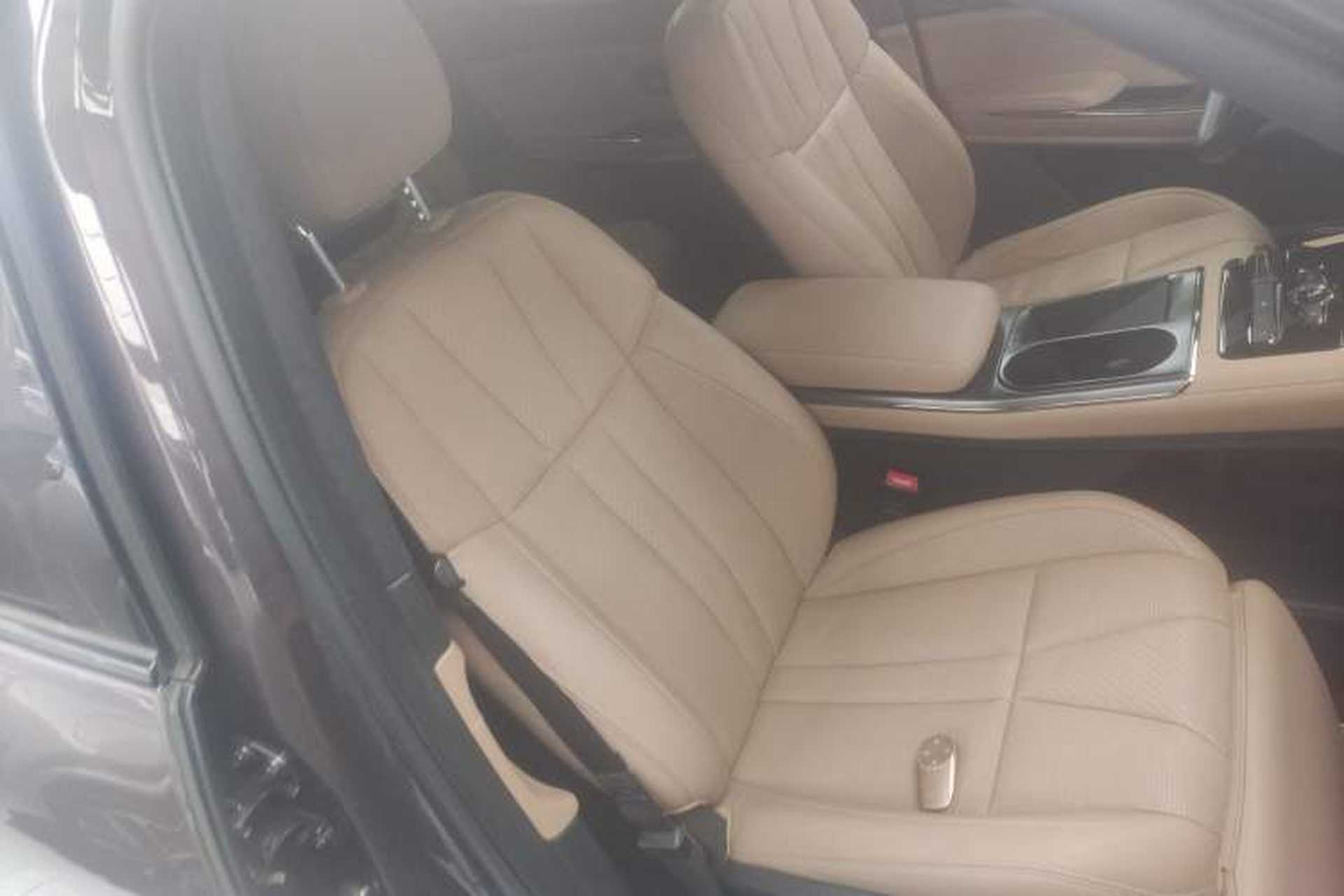 Used Nio ES8 2020 415 km Signature Edition 6-Seater Version Right Front Seat