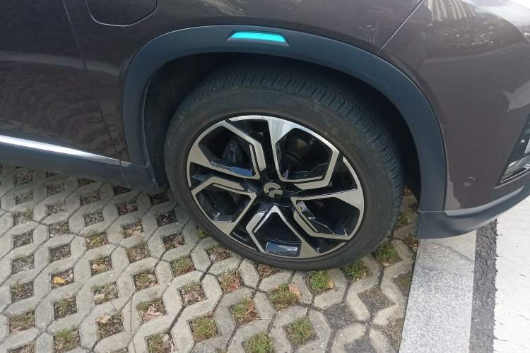 Used Nio ES8 2020 415 km Signature Edition 6-Seater Version Right Front Wheel Hub