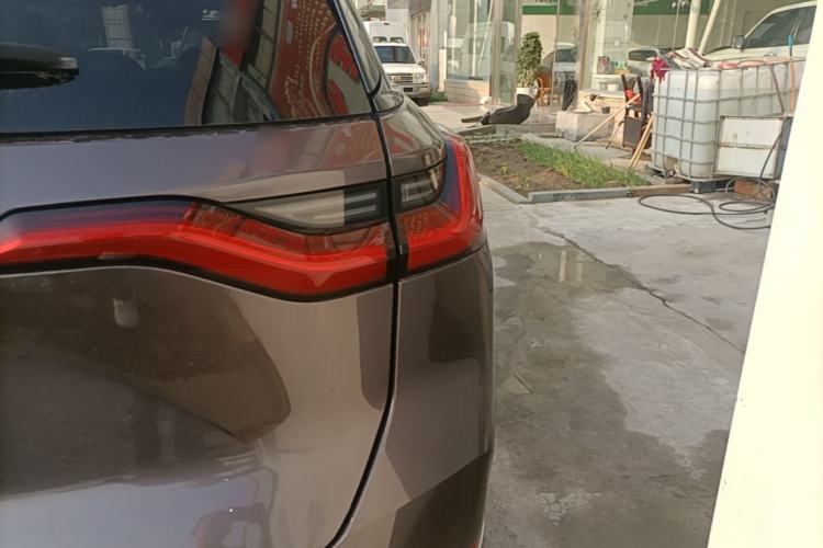 Used Nio ES8 2020 450 km Range 7-Seater Version Right Rear Taillight