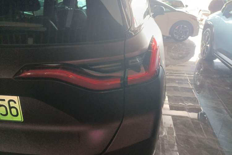 Used Nio ES8 2020 415 km Range 6-Seater Version Right Rear Taillight