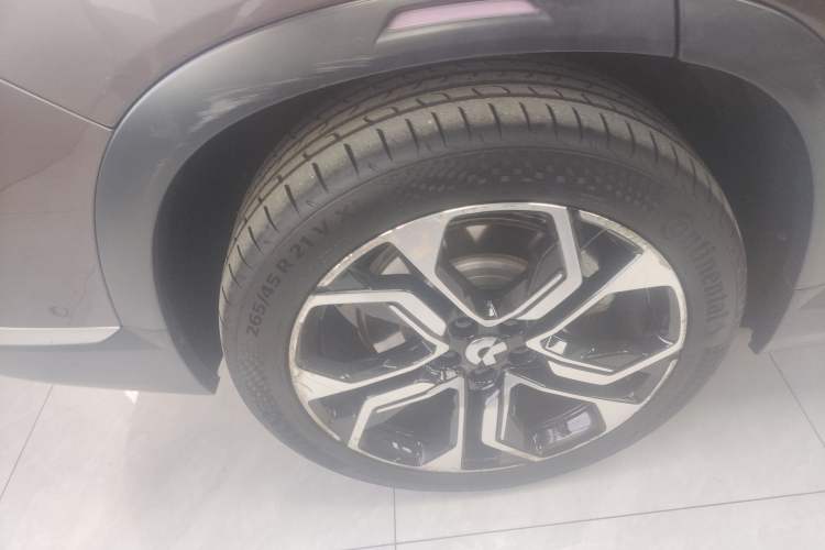 Used Nio ES8 2020 415 km Signature Edition 6-Seater Version Right Rear Wheel Hub