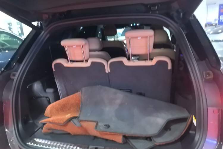 Used Nio ES8 2020 580 km Range Signature Edition Six-Seater Version Trunk