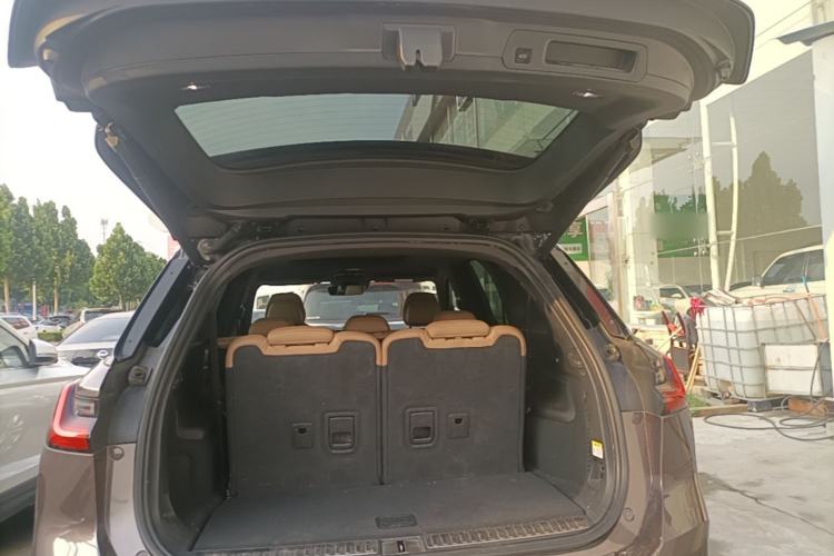 Used Nio ES8 2020 450 km Range 7-Seater Version Trunk