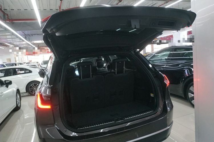 Used Nio ES8 2020 415 km Range 7-Seater Version Trunk