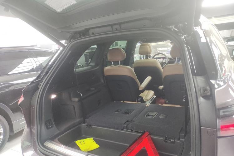 Used Nio ES8 2020 415 km Signature Edition 6-Seater Version Trunk