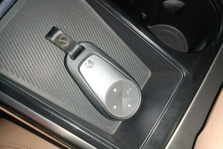 Used Nio ES8 2020 415 km Range 6-Seater Version Vehicle Key