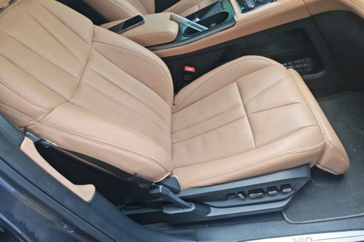 Used Nio ES8 2020 450 km Range 6-Seater Version Right Front Seat