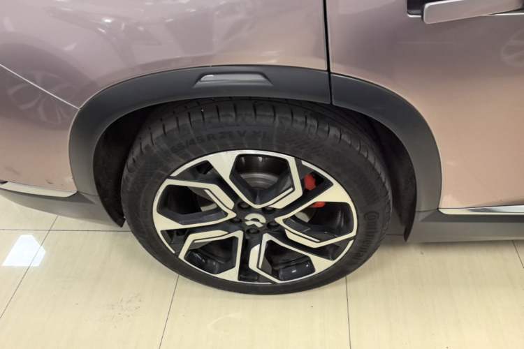Used Nio ES8 2020 580 km Range Six-Seater Version Right Rear Wheel Hub