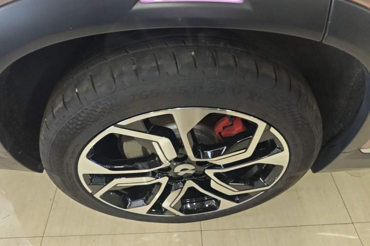 Used Nio ES8 2020 580 km Range Six-Seater Version Right Rear Wheel Hub