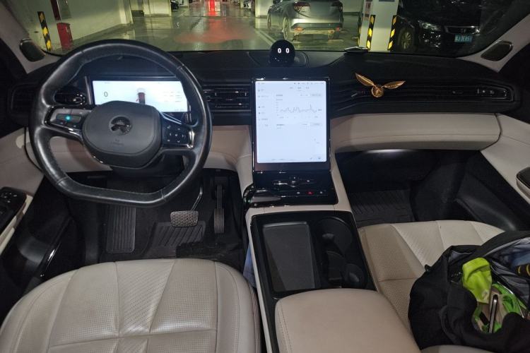 Used Nio ES8 2020 580 km Range Signature Edition Six-Seater Version Center Console
