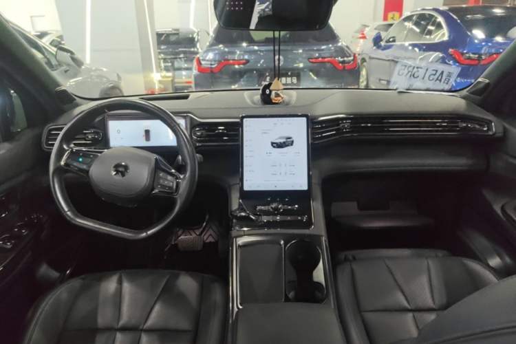Used Nio ES8 2020 415 km Range 6-Seater Version Center Console